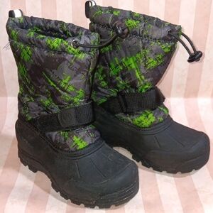 3M Thinsulate Kids Green & Black Snow Boots